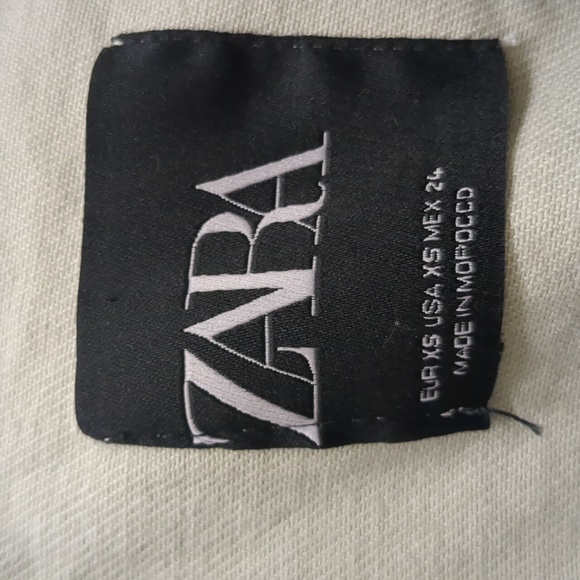 Zara light gray cropped button down jacket size XS - Picture 3 of 5
